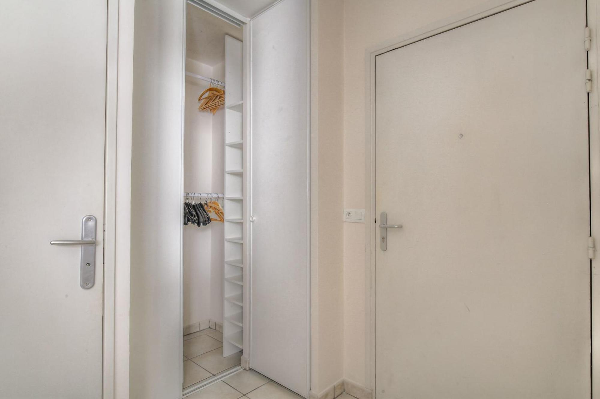 Le Calme Et Cosy Avec Parking Gratuit Apartment Lyon Ngoại thất bức ảnh
