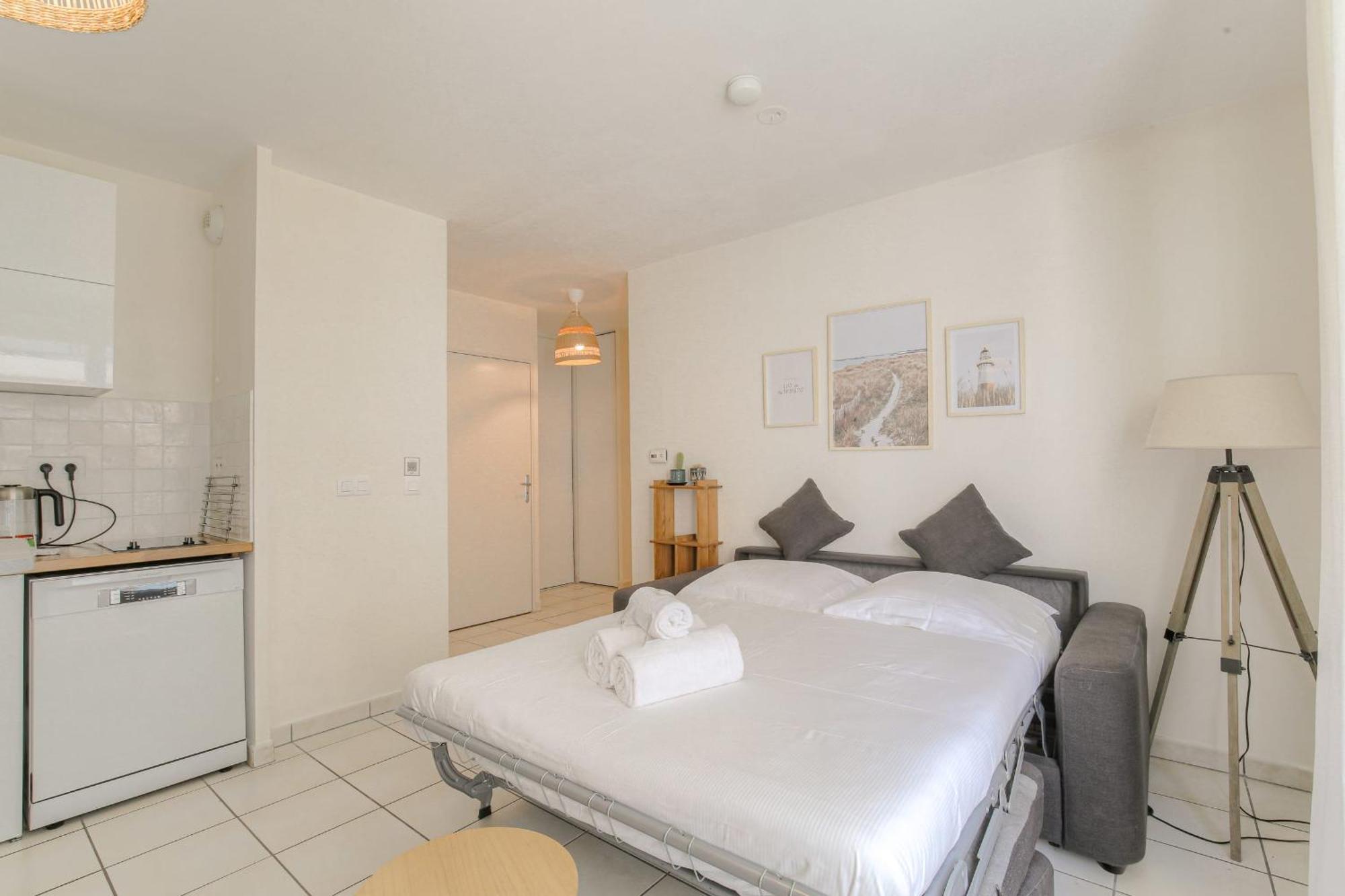 Le Calme Et Cosy Avec Parking Gratuit Apartment Lyon Ngoại thất bức ảnh