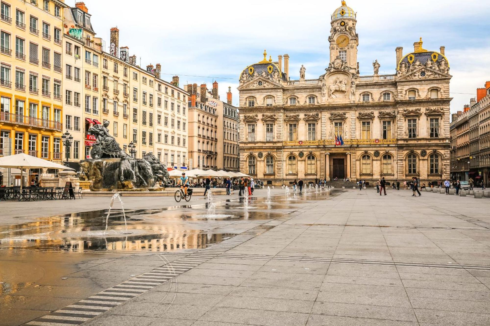 Le Calme Et Cosy Avec Parking Gratuit Apartment Lyon Ngoại thất bức ảnh